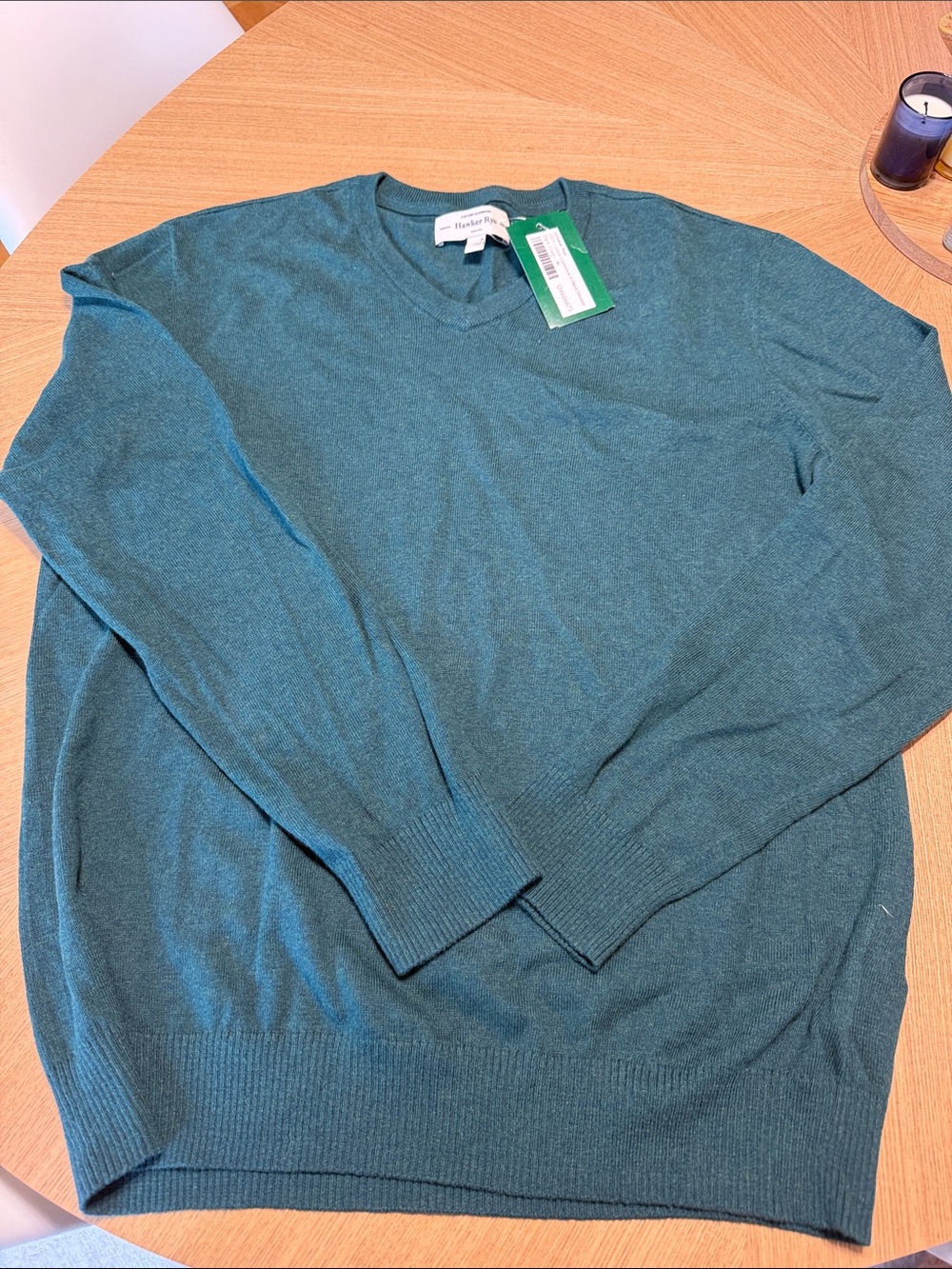 Hawker Rye Park Street Cashmere V-Neck Sweater Cashmere V-Neck in Green Size
